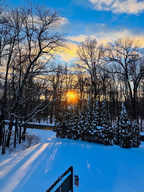 Tiny photo for 3 Farmington Meadow Drive #3, Farmington, CT 06032 (MLS # 24173419)