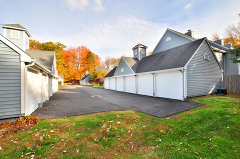 Tiny photo for 3 Farmington Meadow Drive #3, Farmington, CT 06032 (MLS # 24173419)