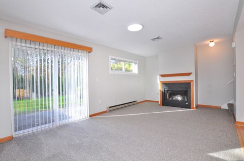 Tiny photo for 3 Farmington Meadow Drive #3, Farmington, CT 06032 (MLS # 24173419)