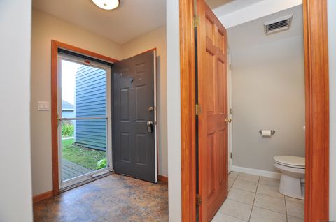 Tiny photo for 3 Farmington Meadow Drive #3, Farmington, CT 06032 (MLS # 24173419)