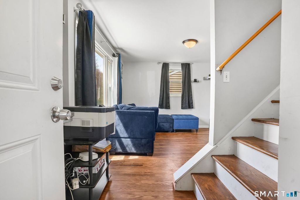 Photo of 204 Barnes Avenue, New Haven, CT 06513 (MLS # 24171017)