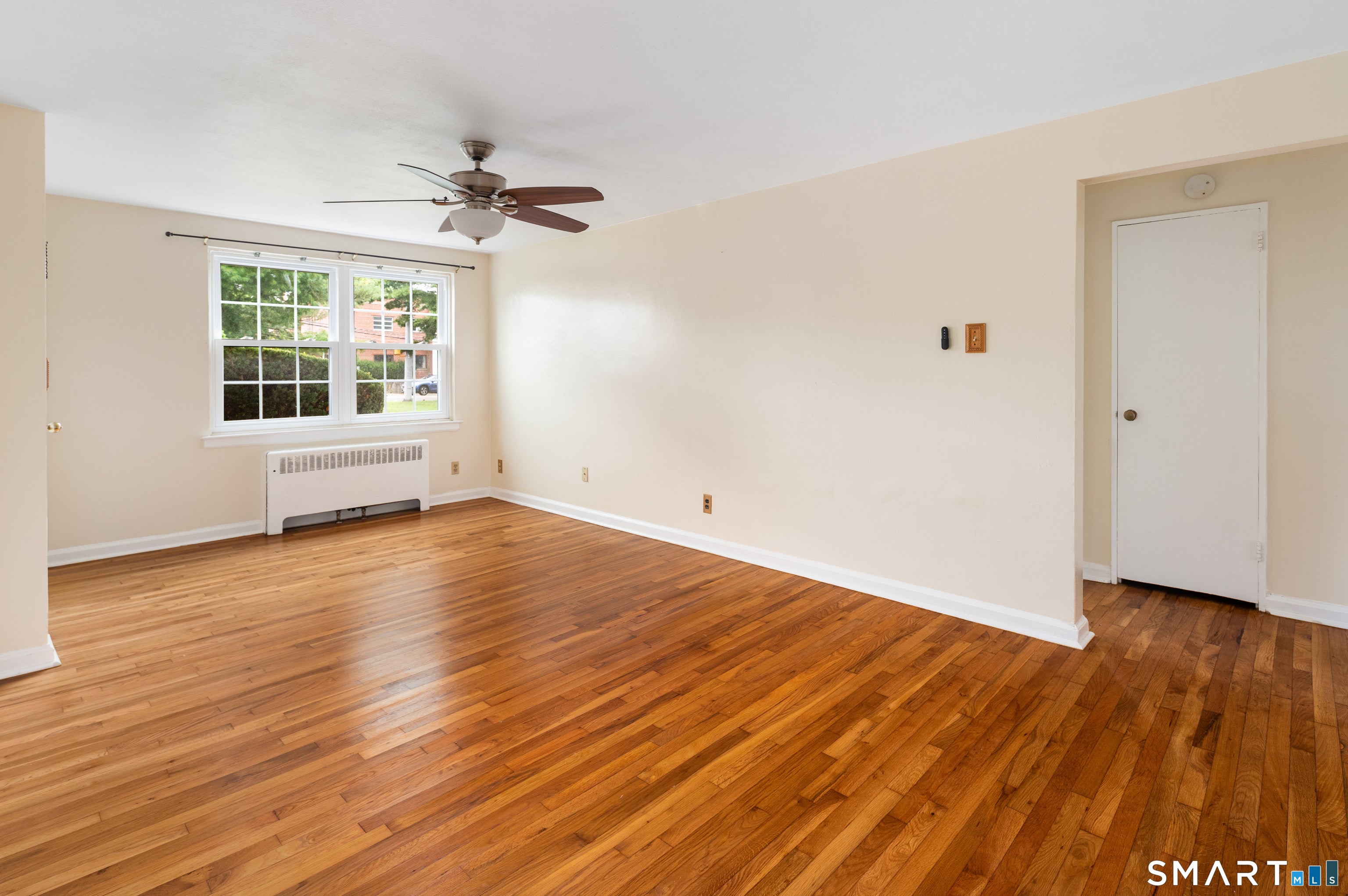 1084 East Main Street 1