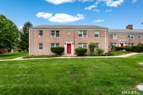 Condo For Sale - 1084 E Main Street #1<br/> Stamford, CT 06902