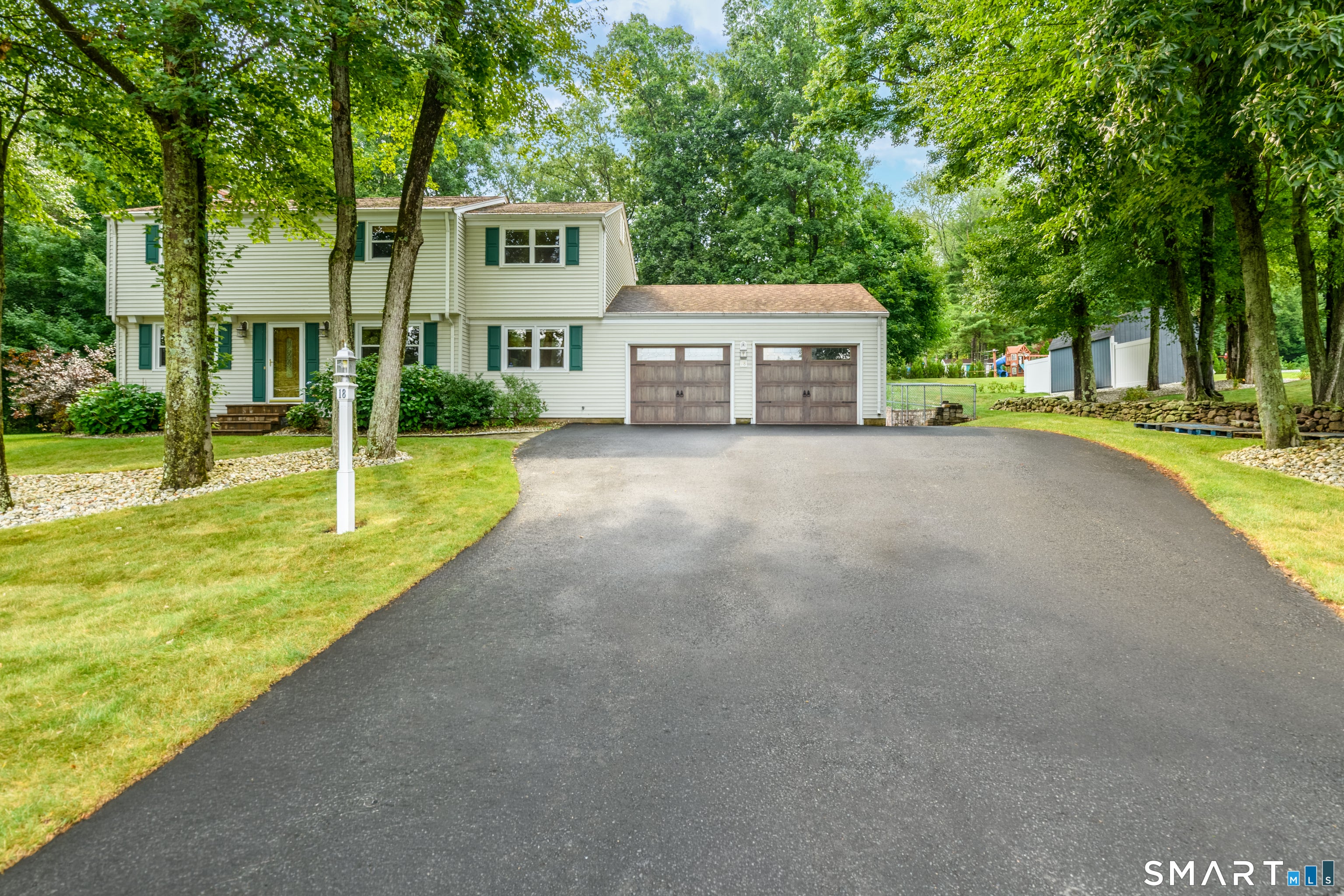 18 Hillside Drive