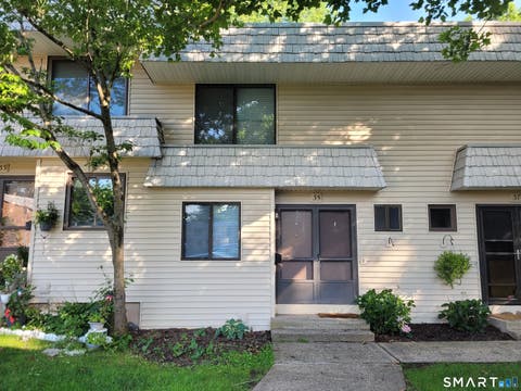 Condo For Rent - 35 Mountain Laurel Court #35<br/> Middlesex County, Cromwell, CT 06416