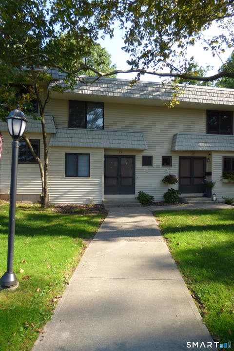 Condo For Rent - 35 Mountain Laurel Court #35<br/> Cromwell, CT 06416