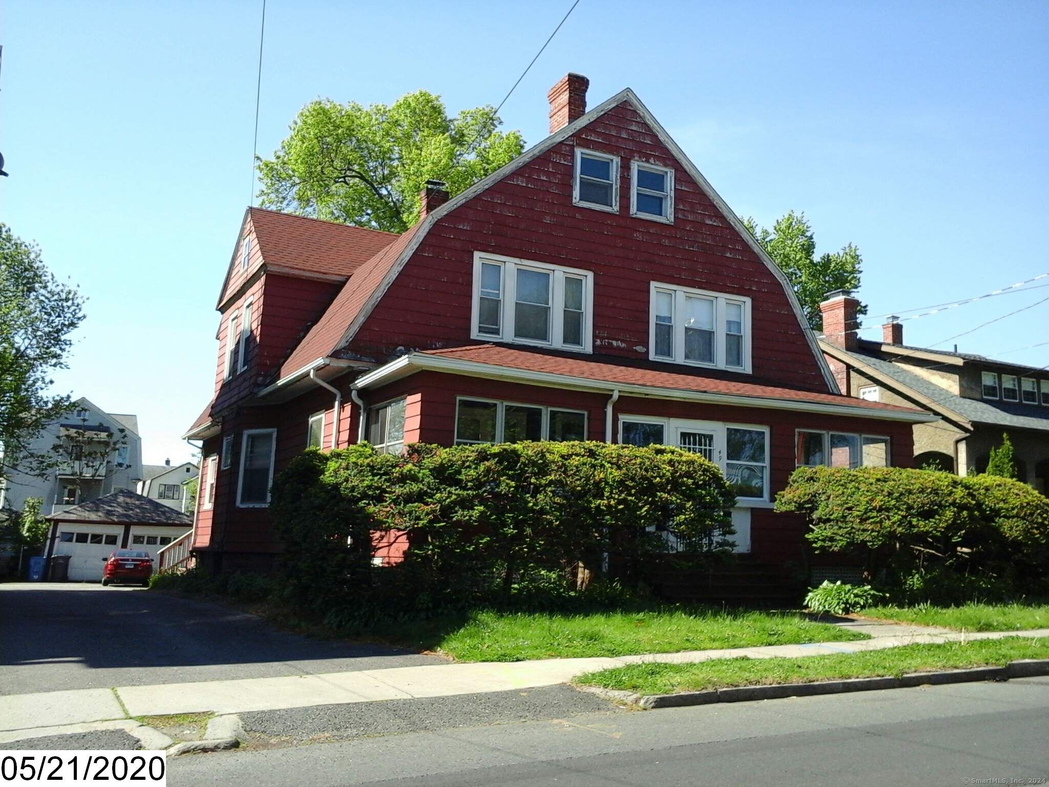 Mountford Street, Hartford, Connecticut - 6 Bedrooms  
2 Bathrooms  
12 Rooms - 