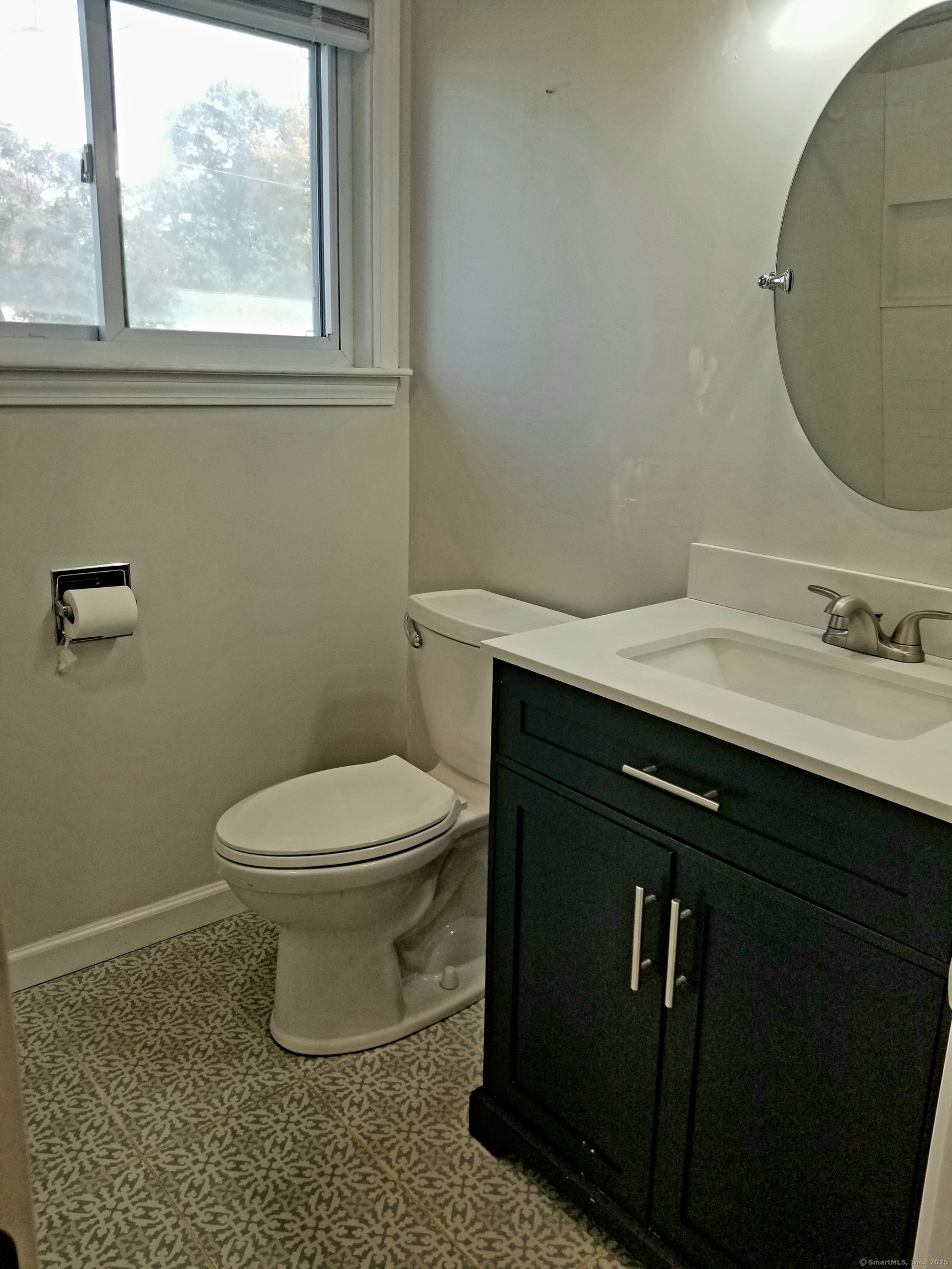 Windsor Locks, Connecticut 06096, United States, 3 Bedrooms Bedrooms, ,2 BathroomsBathrooms,Residential,Active,230388