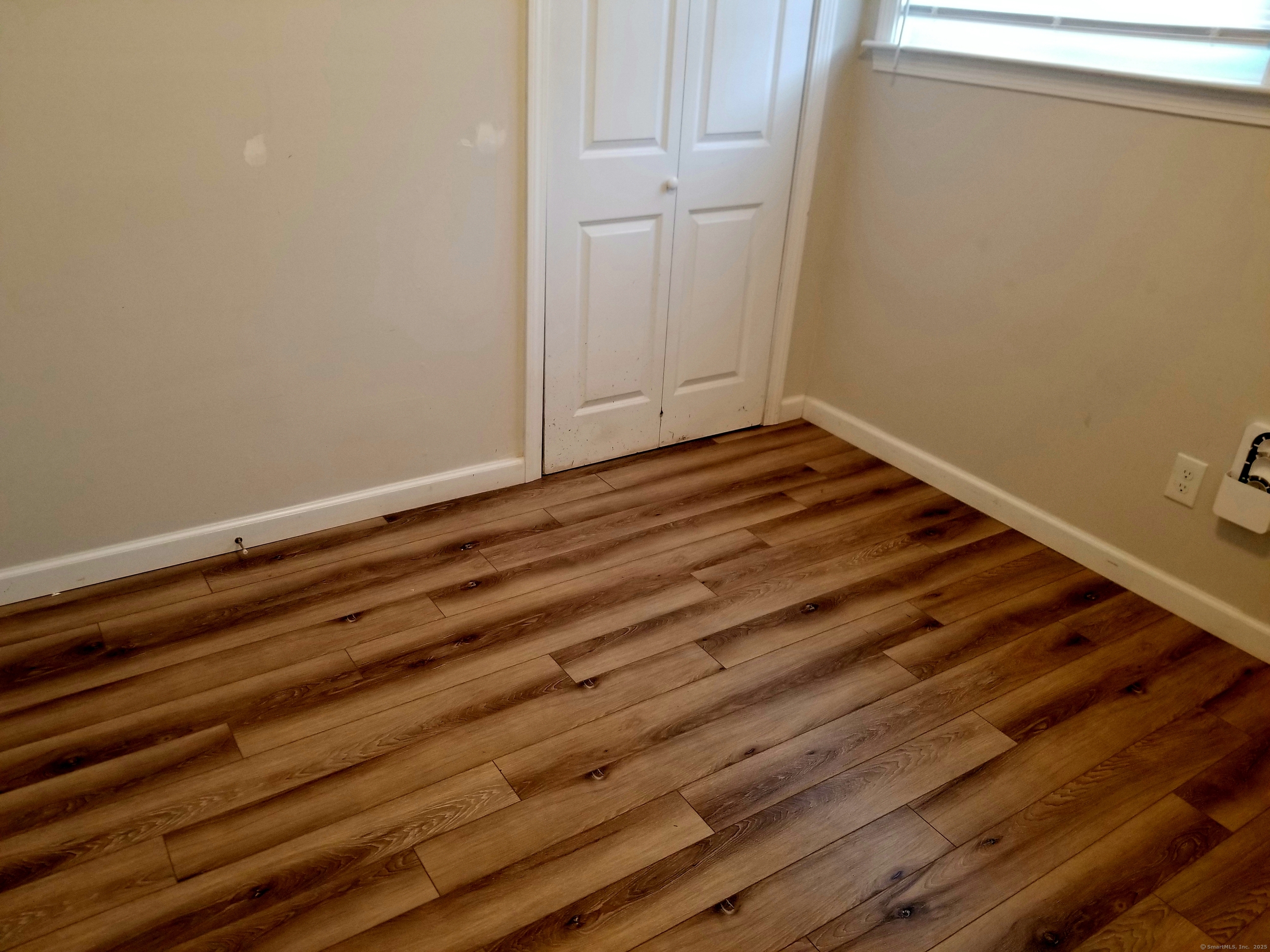 Windsor Locks, Connecticut 06096, United States, 3 Bedrooms Bedrooms, ,2 BathroomsBathrooms,Residential,Active,230388