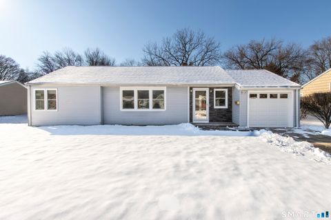 Photo of 40 Lucille Drive, Milford, CT 06460 (MLS # 24145794)