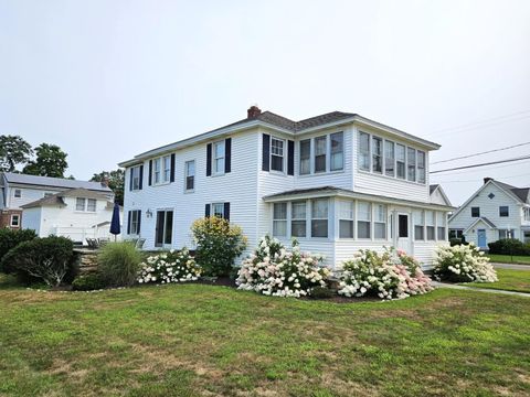 422 Maple Avenue Old Saybrook CT 06475