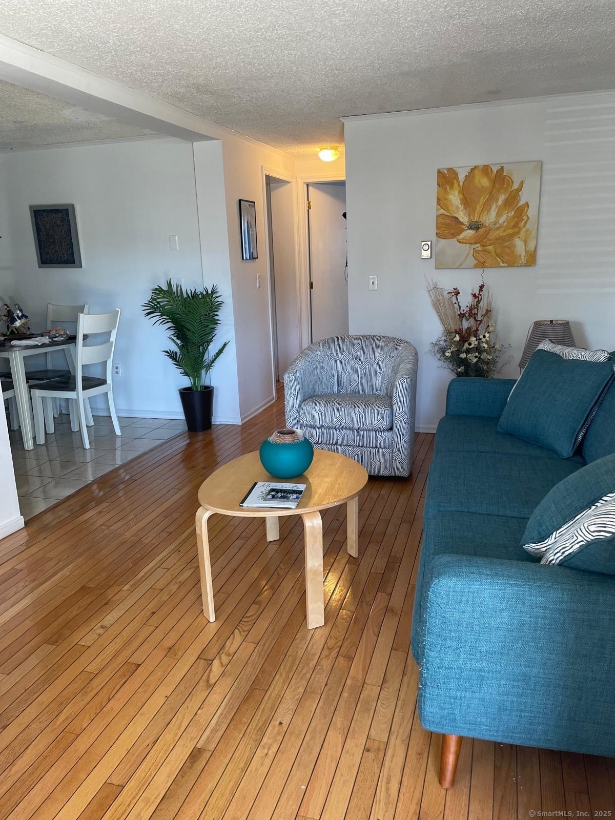 Rental Property at Leslie Street Apt 3, Stamford, Connecticut - Bedrooms: 2 
Bathrooms: 1 
Rooms: 4  - $2,600 MO.