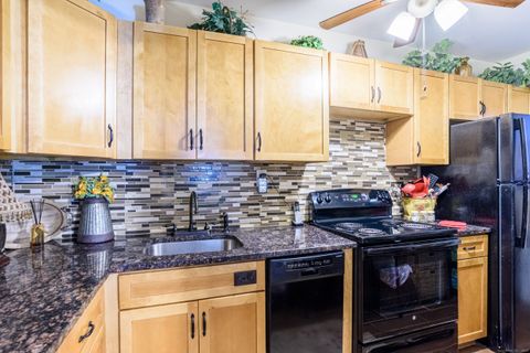 Tiny photo for 80 Cartright Street #5D, Bridgeport, CT 06604 (MLS # 24141385)