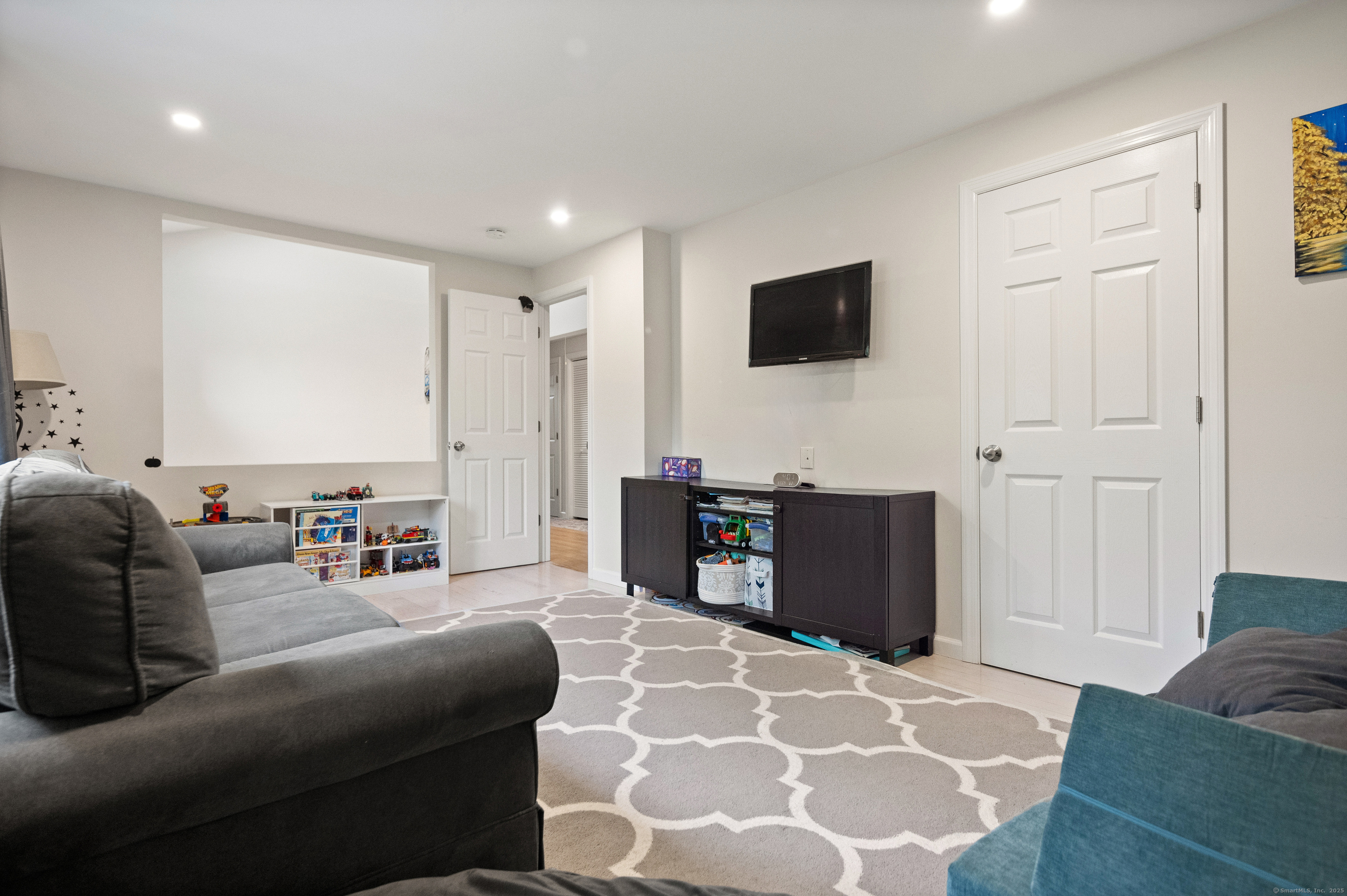 32 Regent Court, Stamford, Connecticut image 21