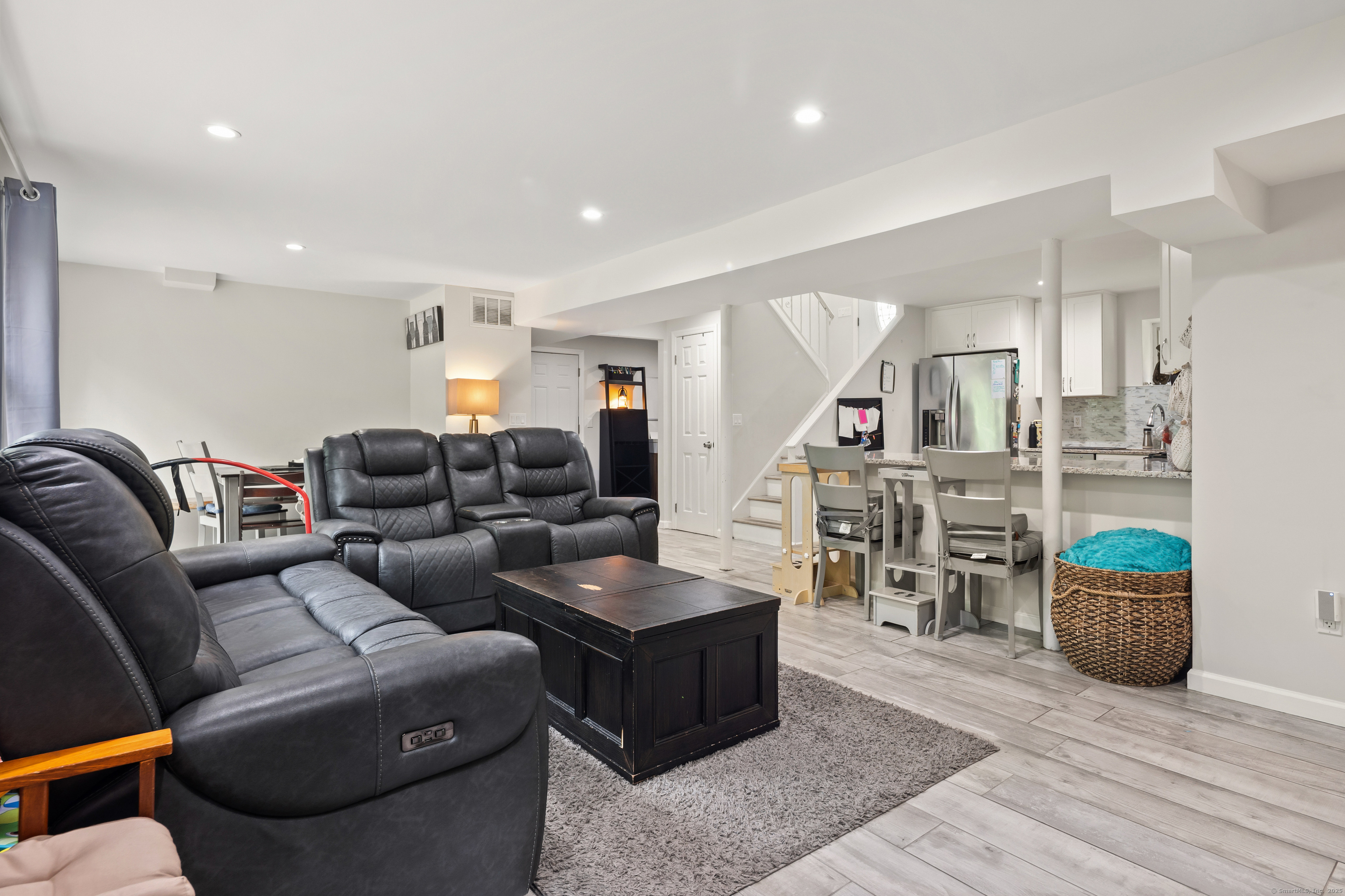 32 Regent Court, Stamford, Connecticut image 9
