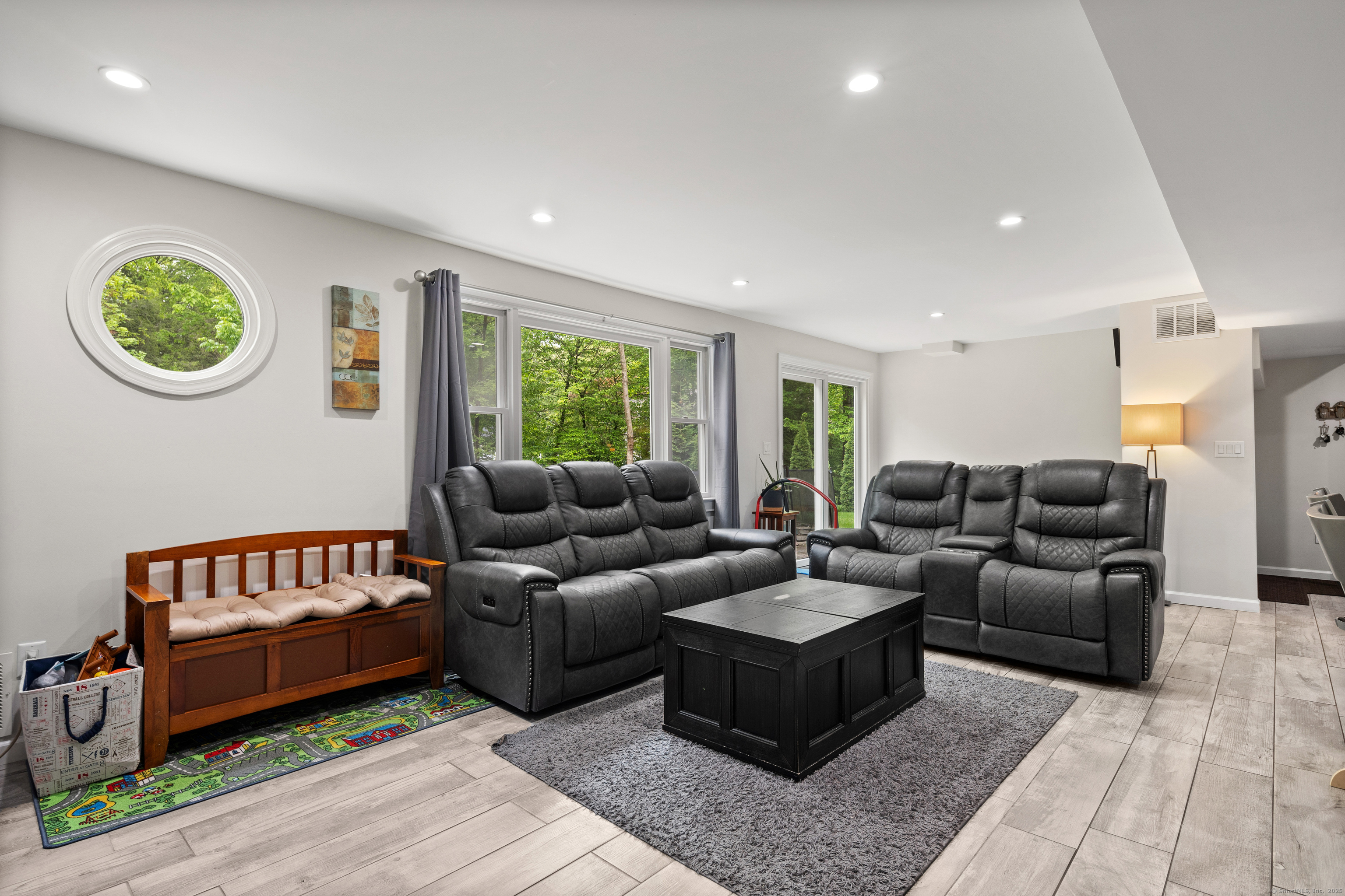 32 Regent Court, Stamford, Connecticut image 8