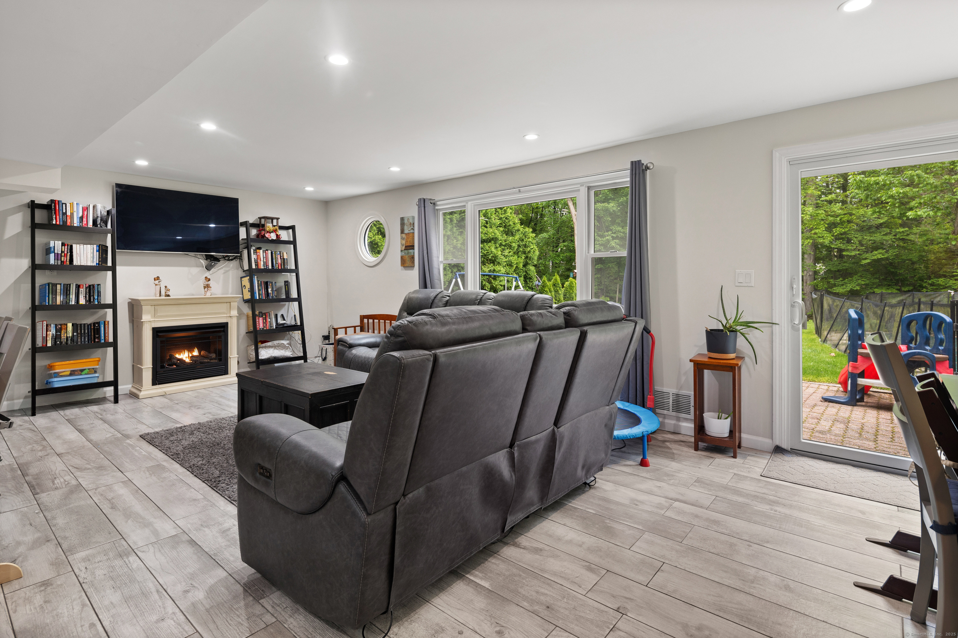 32 Regent Court, Stamford, Connecticut image 7
