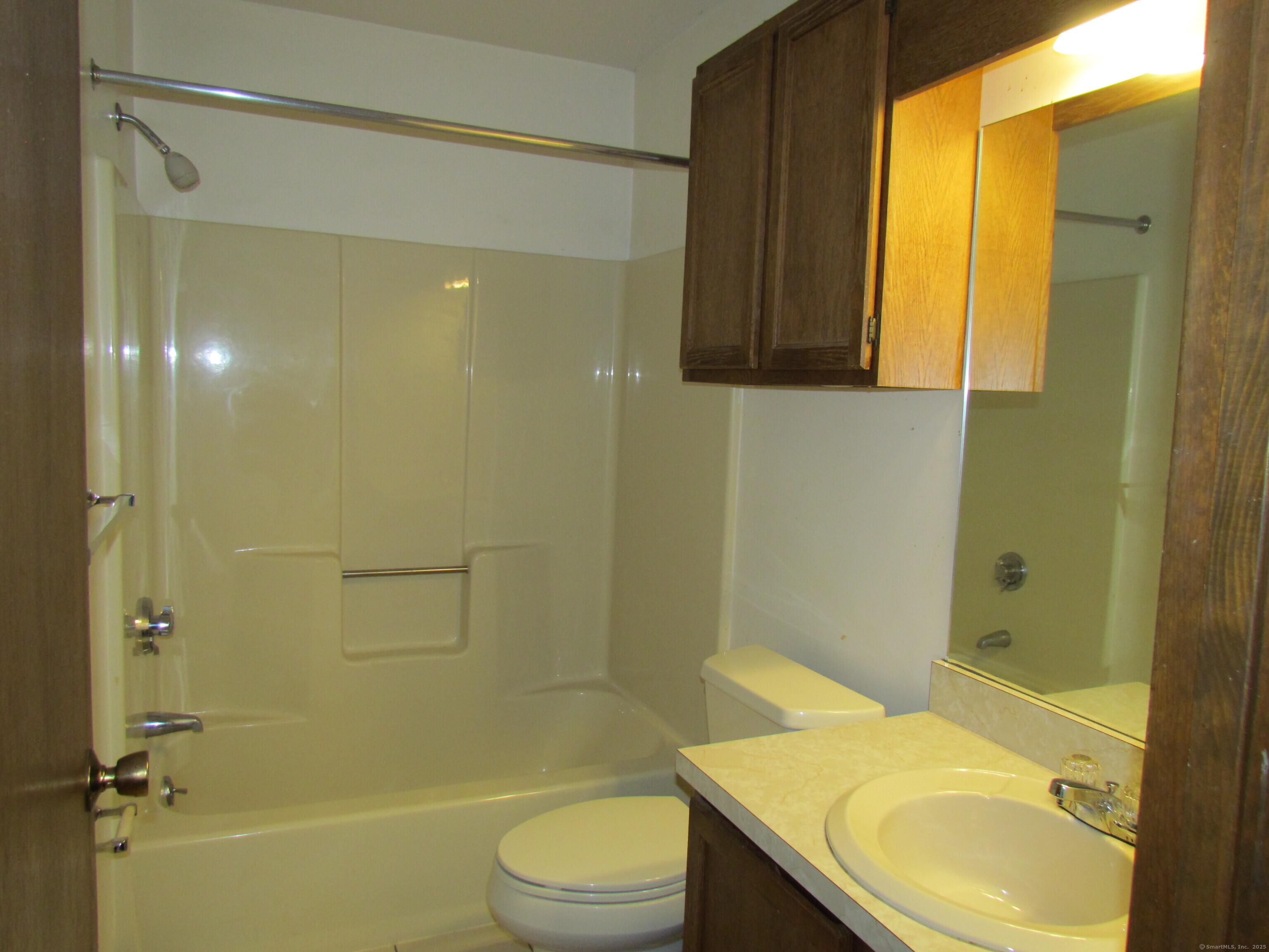 South Windsor, Connecticut 06074, United States, 2 Bedrooms Bedrooms, ,2 BathroomsBathrooms,Residential,Active,170614