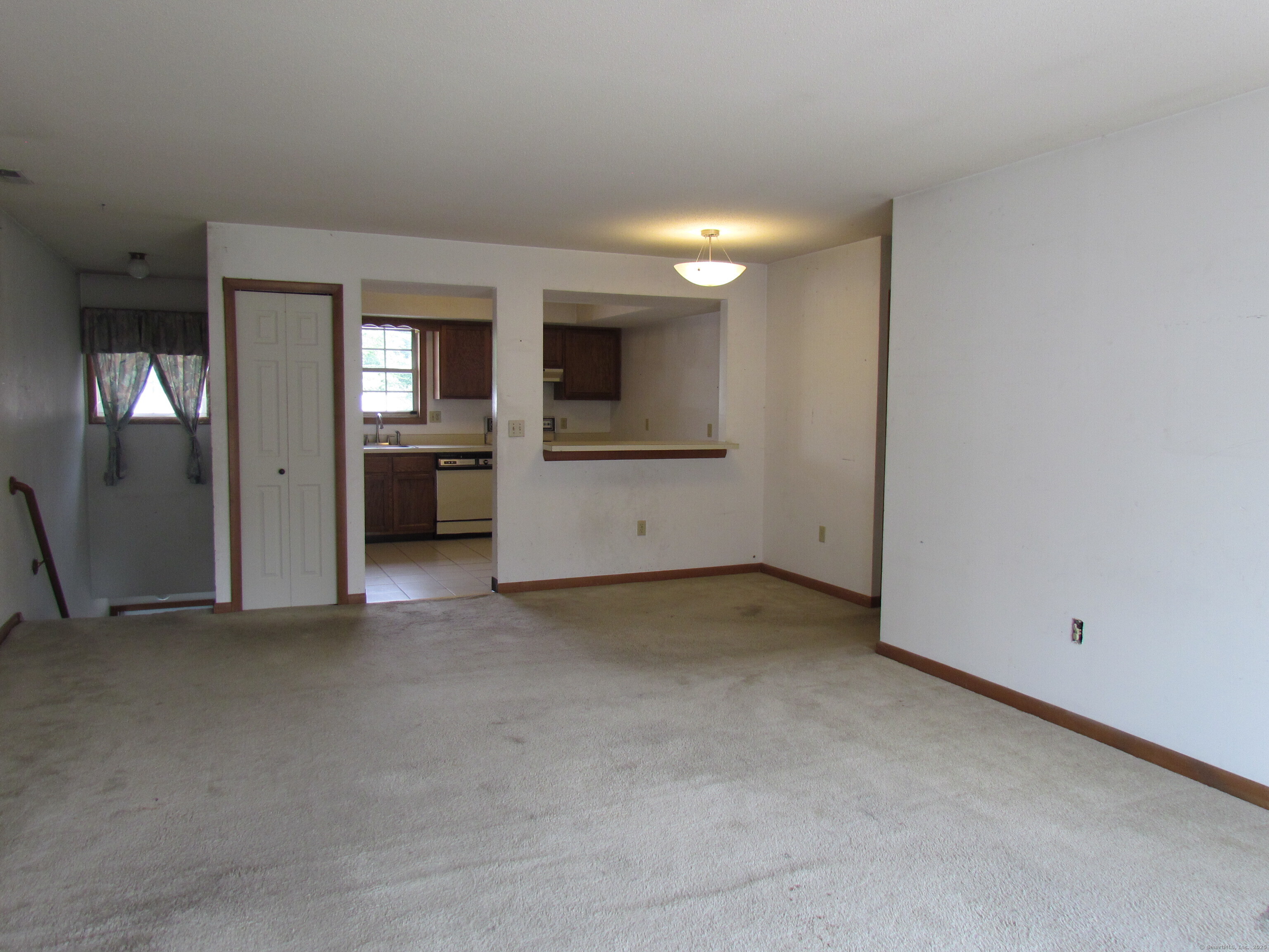 South Windsor, Connecticut 06074, United States, 2 Bedrooms Bedrooms, ,2 BathroomsBathrooms,Residential,Active,170614