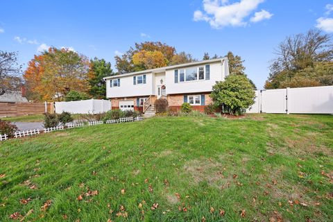 Photo of 22 Curtis Avenue, New Fairfield, CT 06812 (MLS # 24137331)