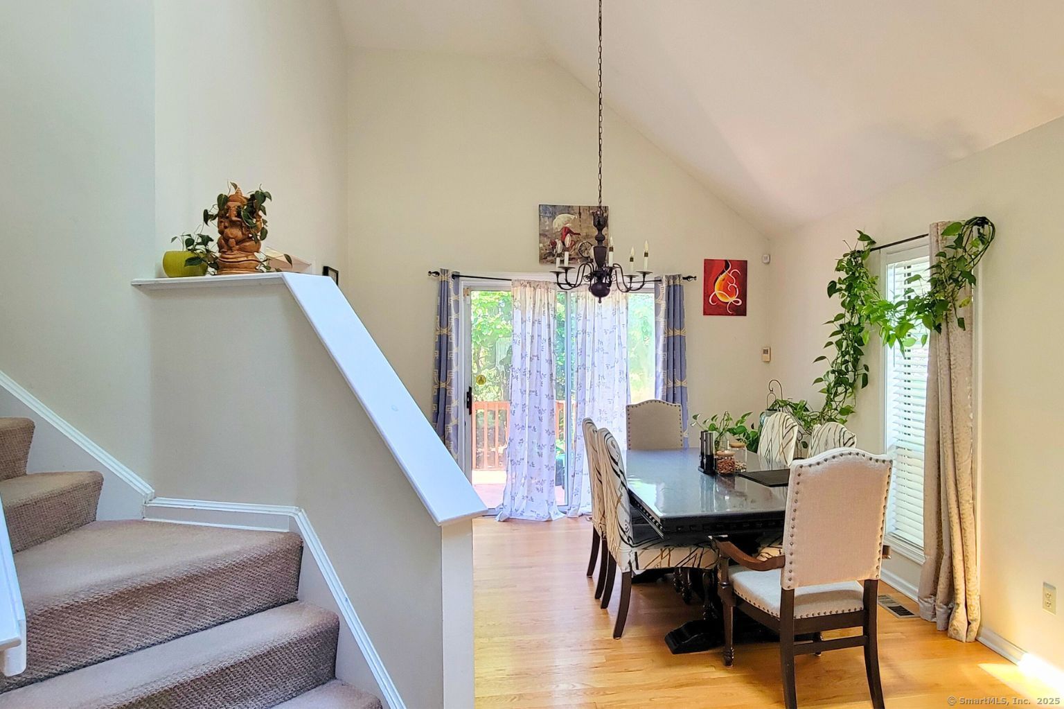 162 Colonial Road Apt 1
