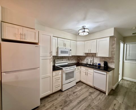 Tiny photo for 133 Main Street #APT 5, Norwalk, CT 06851 (MLS # 24143431)