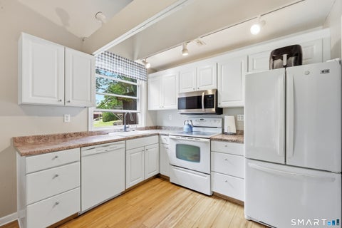 Tiny photo for 6-B Country Squire Drive #6B, Cromwell, CT 06416 (MLS # 24202901)