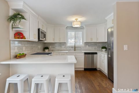 Photo of 1443 New London Turnpike, Glastonbury, CT 06033 (MLS # 24154685)