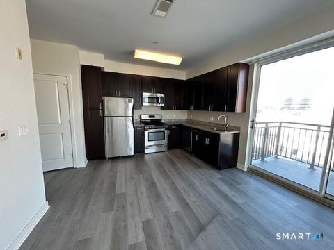 Photo of 120a Towne Street #435, Stamford, CT 06904 (MLS # 24154401)