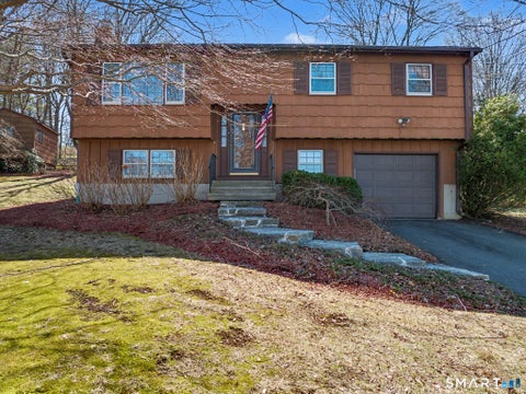Homes For Sale - 95 Hoyts Hill<br/> Bethel, CT 06801