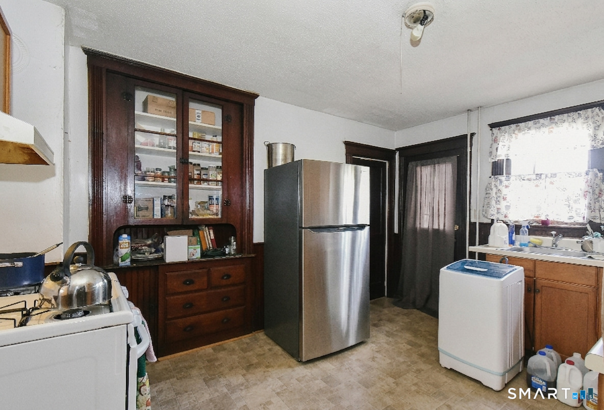 52 Workman Avenue