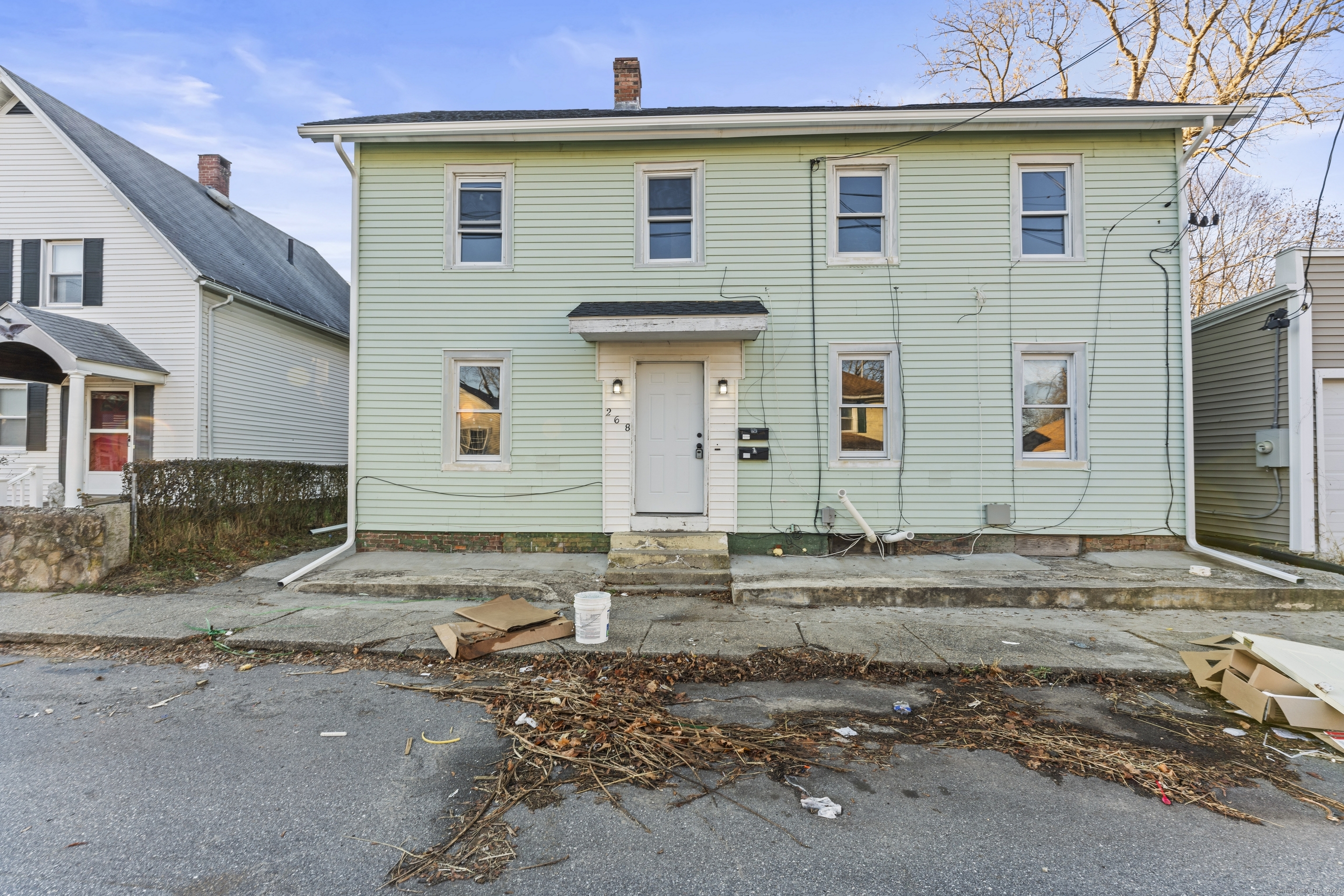 Prospect Street, Norwich, Connecticut - 8 Bedrooms  
2 Bathrooms  
13 Rooms - 