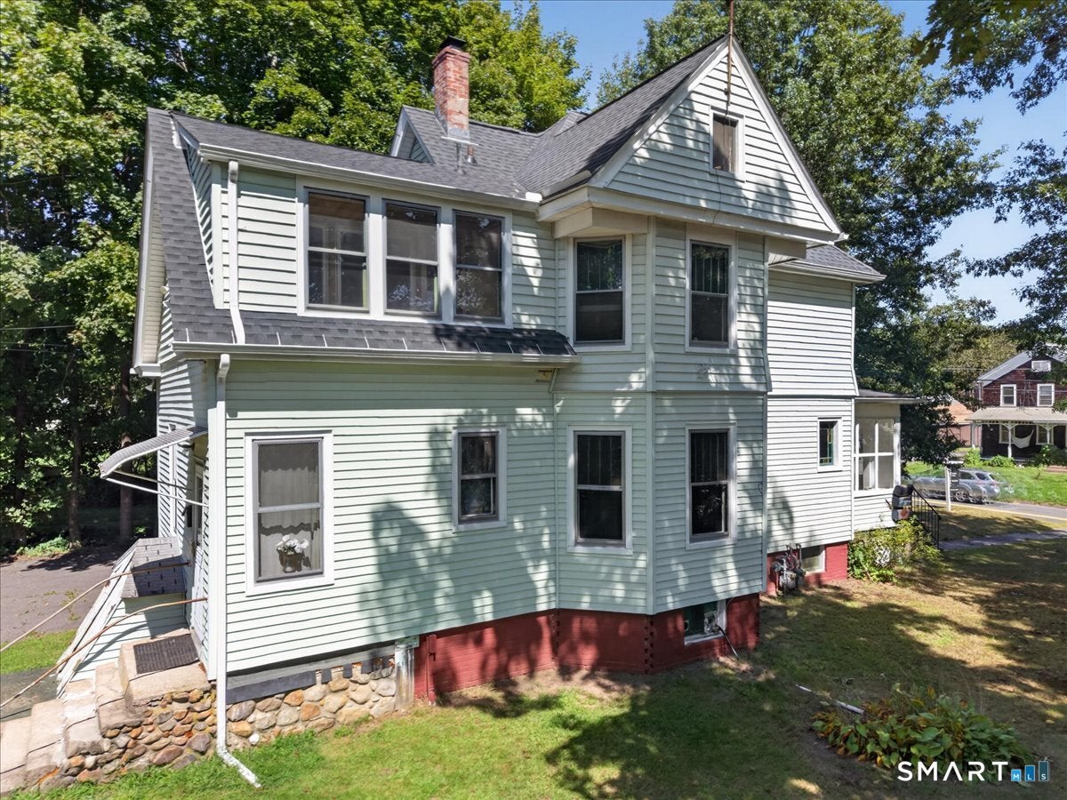 537 Naubuc Avenue