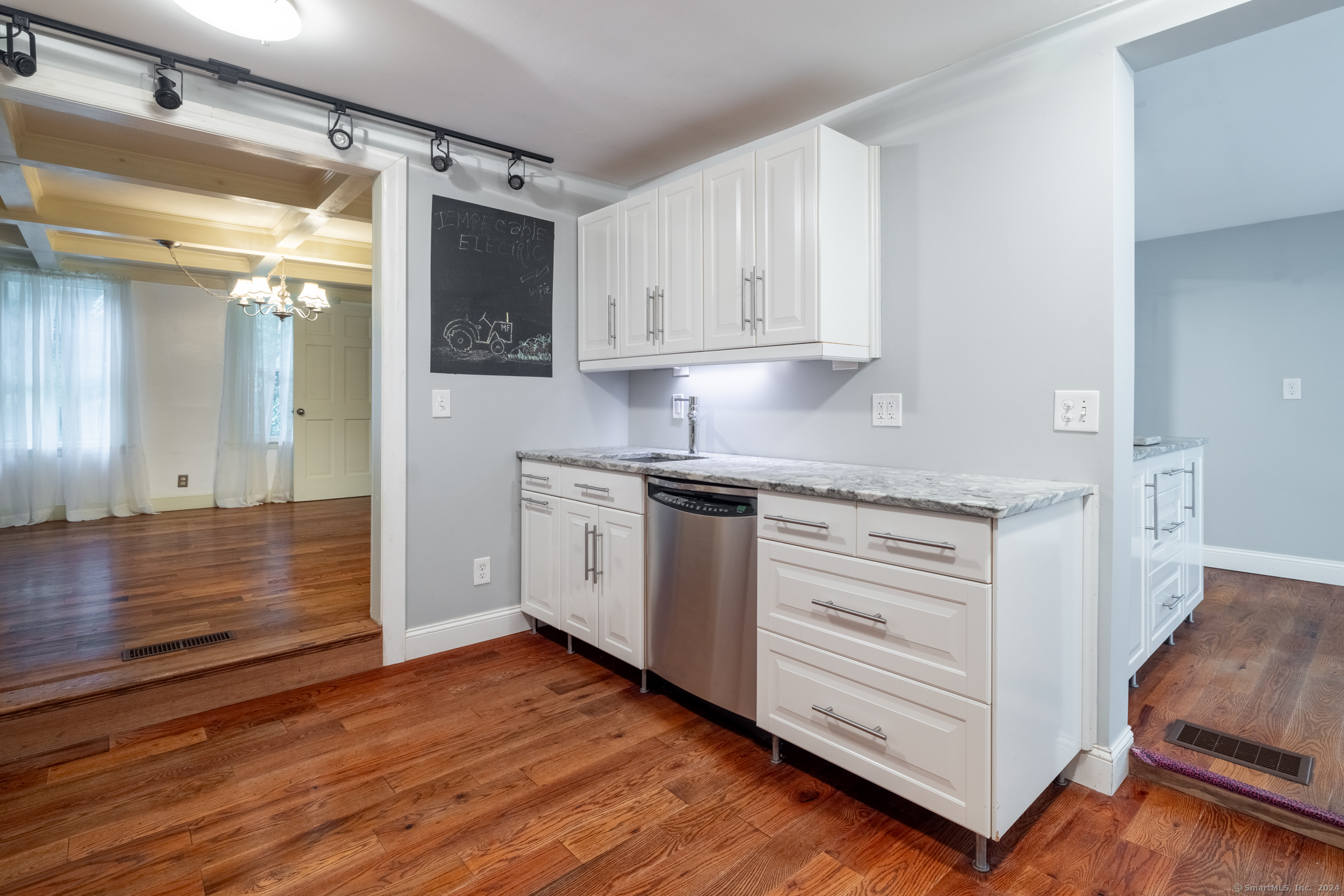 301 Transylvania Road, Woodbury, Connecticut image 14