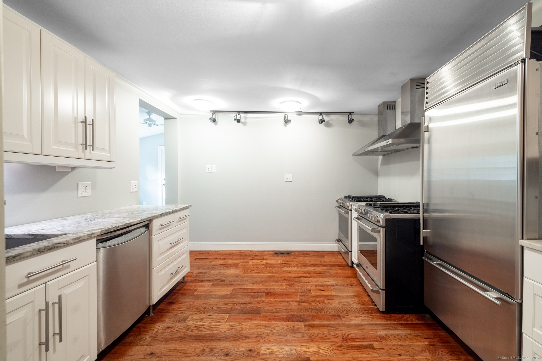 301 Transylvania Road, Woodbury, Connecticut image 15