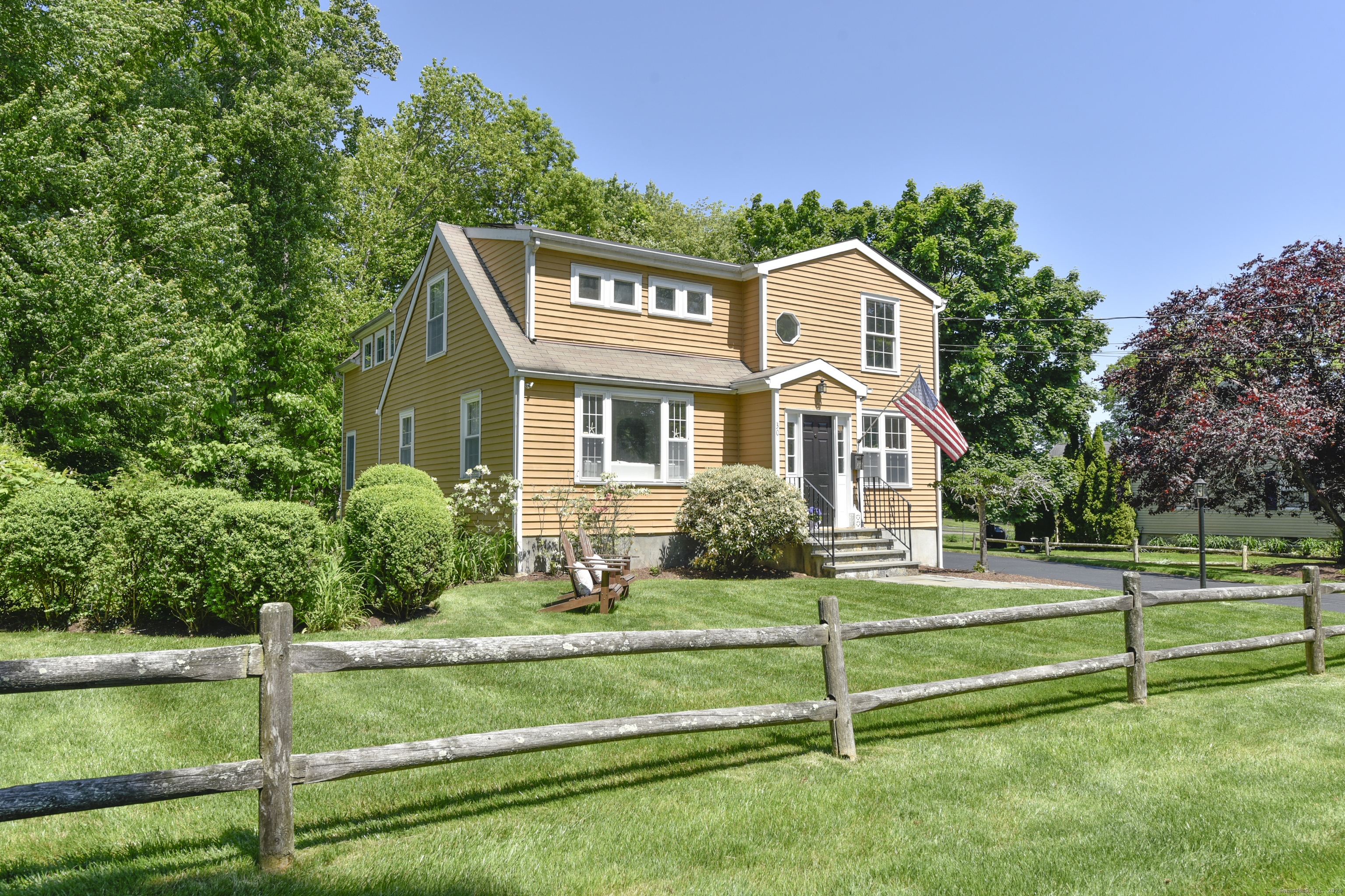 Property for Sale at 30 Youngstown Road, Fairfield, Connecticut - Bedrooms: 4 
Bathrooms: 4 
Rooms: 8  - $799,000