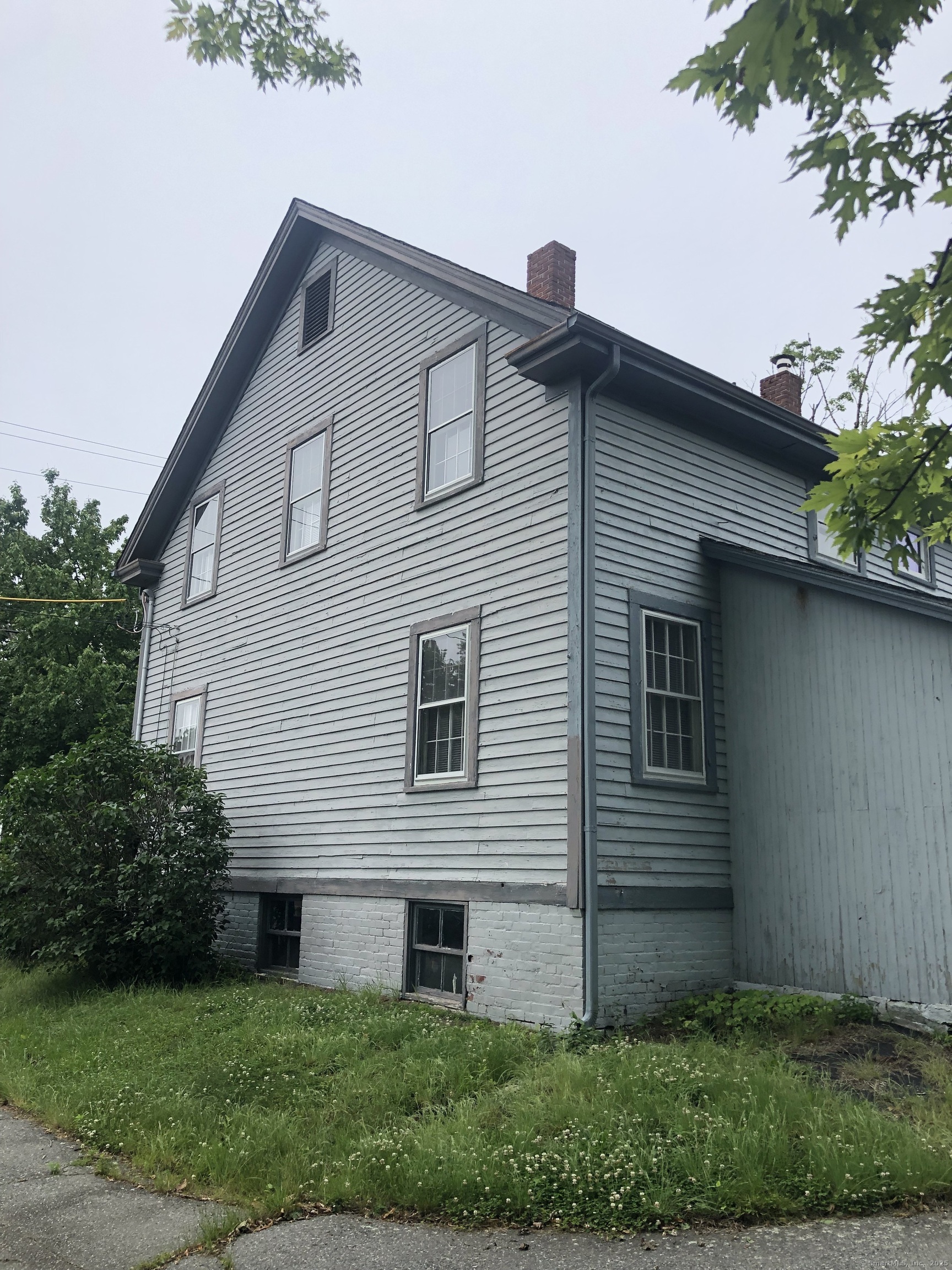 62 Greenmanville Avenue