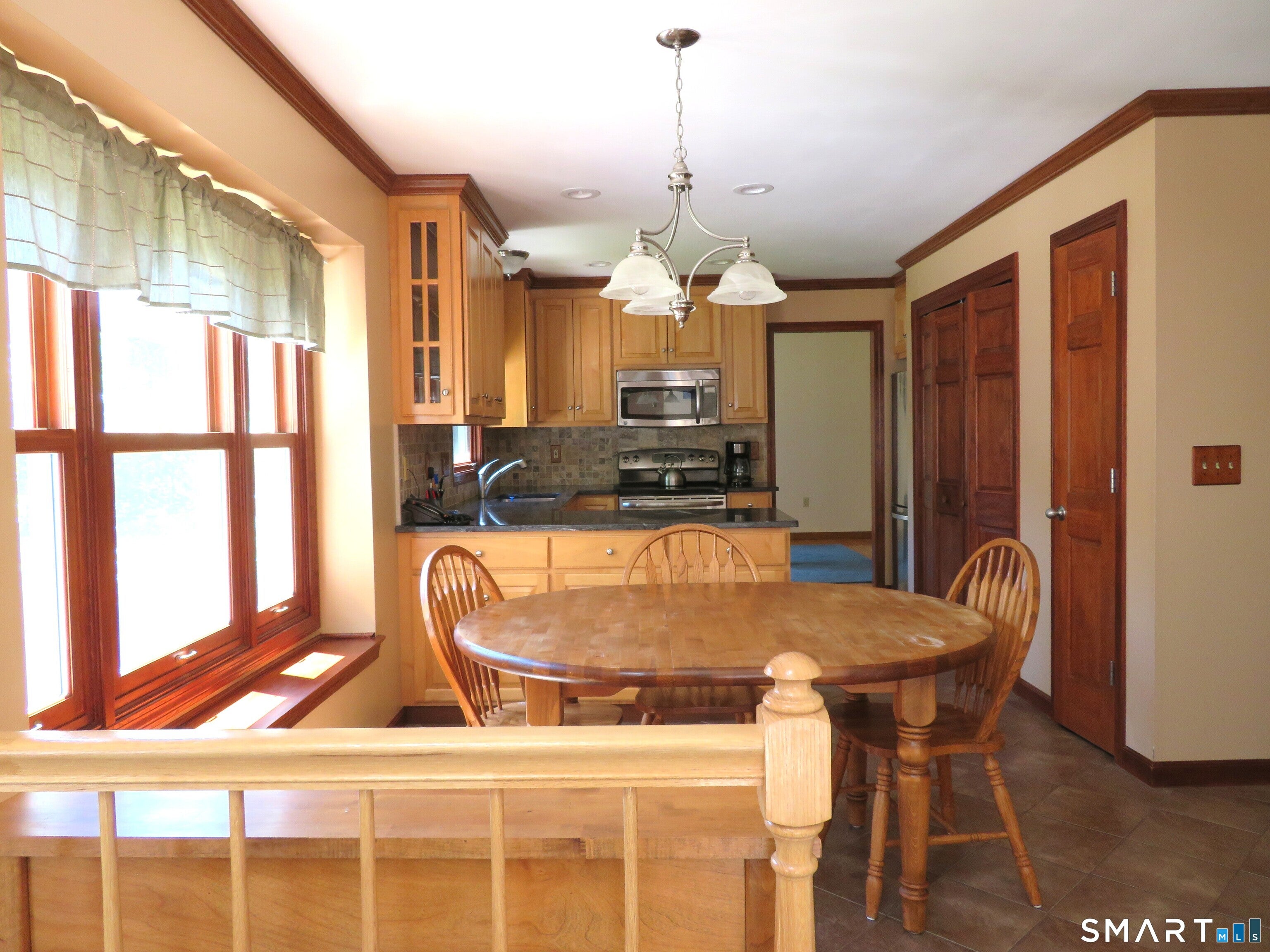 836 Wolf Hill Road