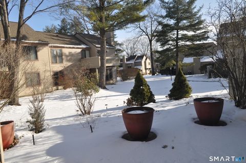 Tiny photo for 9 Maple Lane #9, Avon, CT 06001 (MLS # 24146960)