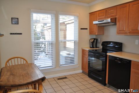 Tiny photo for 9 Maple Lane #9, Avon, CT 06001 (MLS # 24146960)