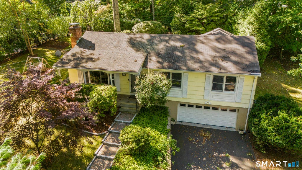Photo of 6 Vanderbilt Avenue, Norwalk, CT 06854 (MLS # 24199532)