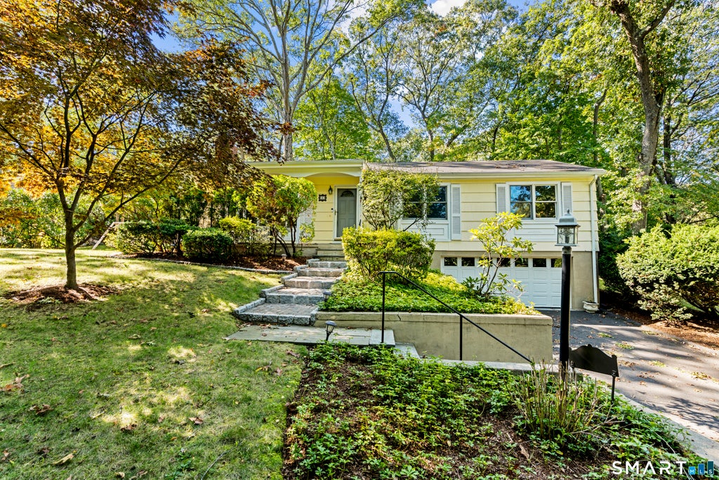 Photo of 6 Vanderbilt Avenue, Norwalk, CT 06854 (MLS # 24199532)