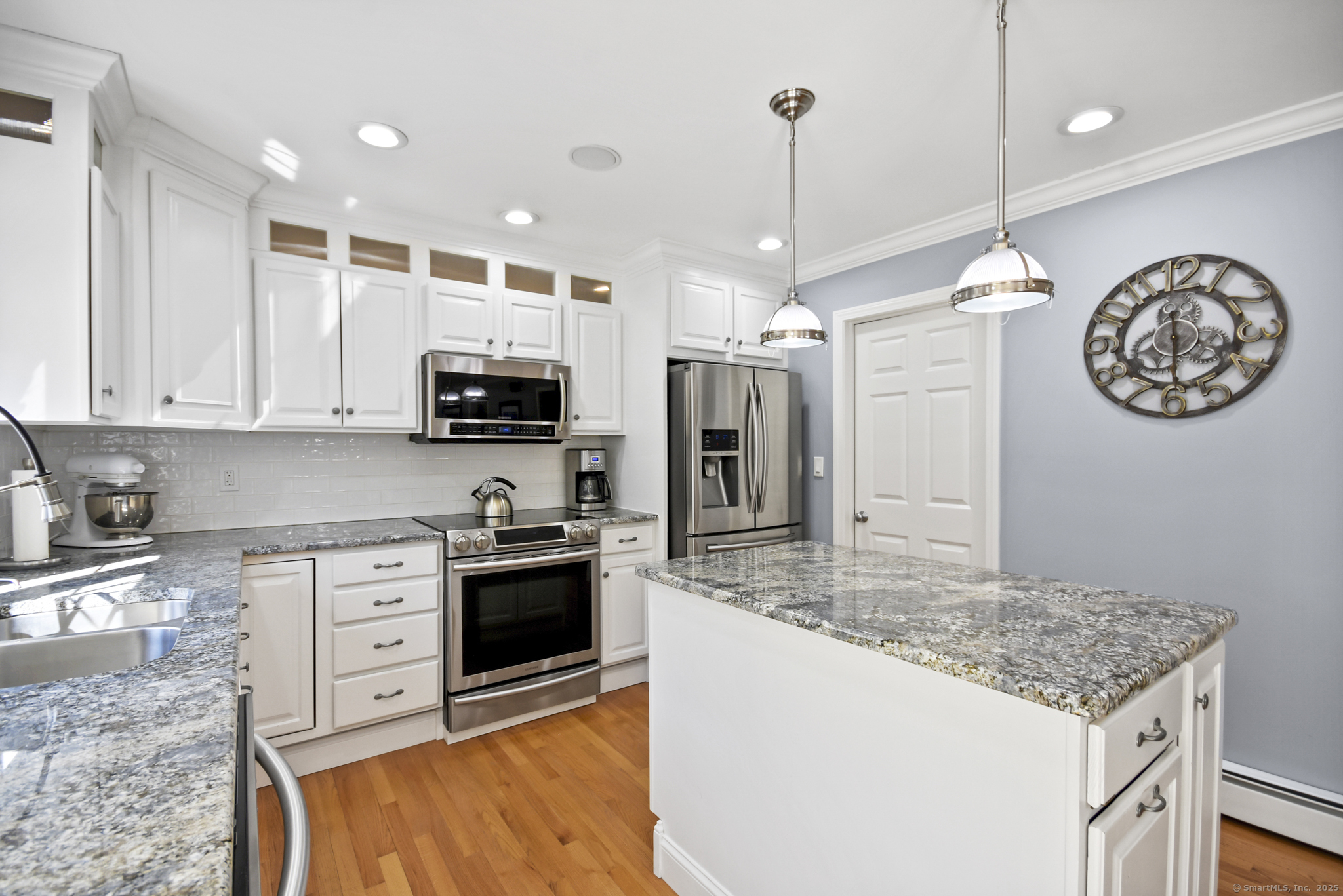 2052 Mount Vernon Road, Southington, Connecticut image 13