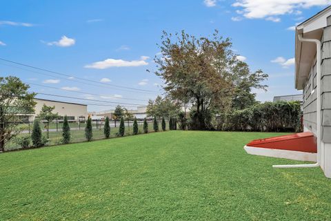 Tiny photo for 65 Masarik Avenue, Stratford, CT 06615 (MLS # 24133390)