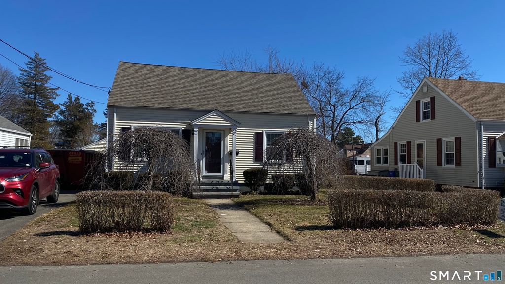 Photo of 38 Keane Place, Stratford, CT 06615 (MLS # 24158092)