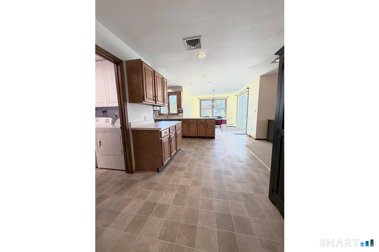 1822 Stratfield Road