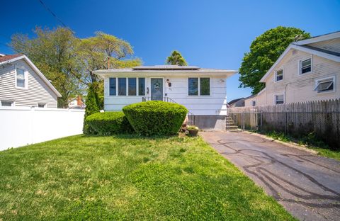 51 Palmetto Trail East Haven CT 06512