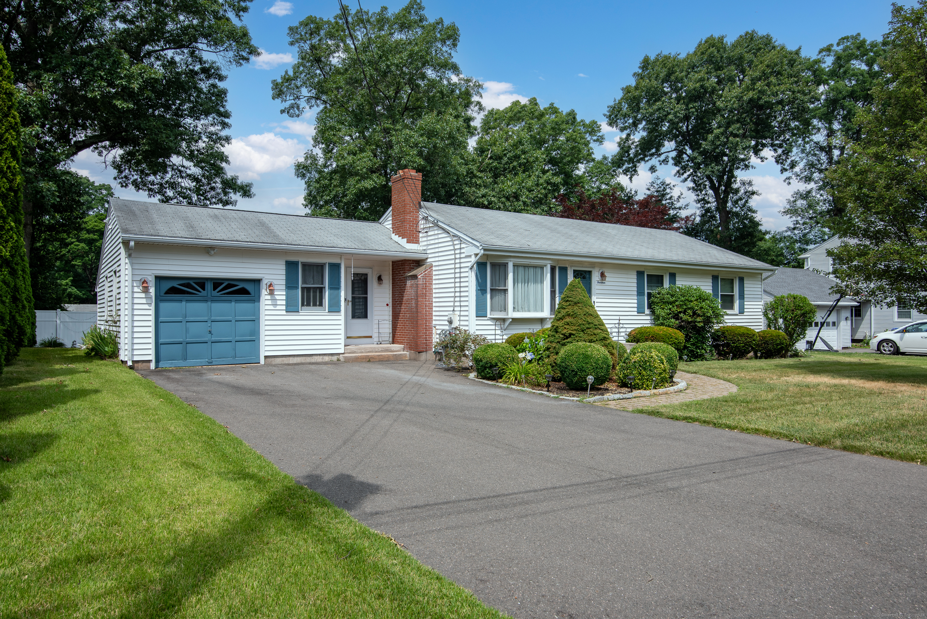 View Manchester, CT 06042 house