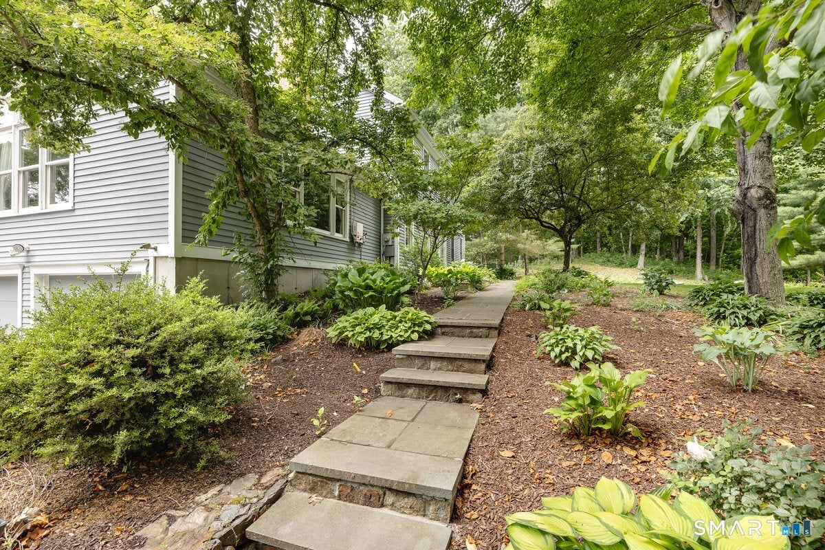 17 Sweet Meadow Road