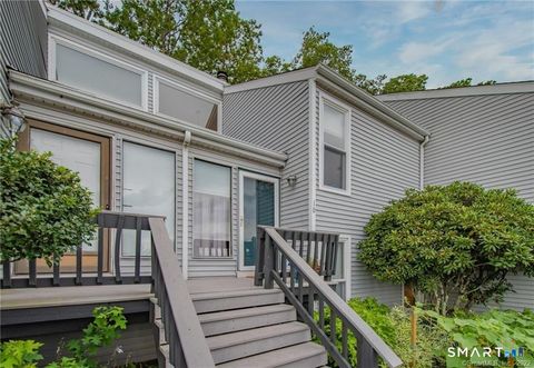 Photo of 10 Glenview Drive #10, Cromwell, CT 06416 (MLS # 24150692)